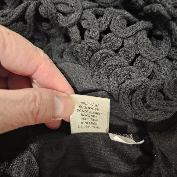 ADIVA Black Crochet Knit Sleeveless Tank Top Lined L Boho Coastal Scalloped Hem - Picture 6 of 8